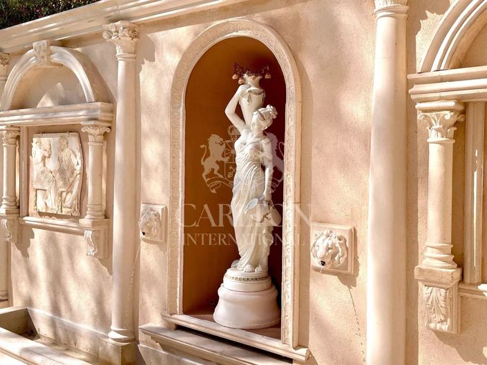 Image No.2-8 Bed House for sale