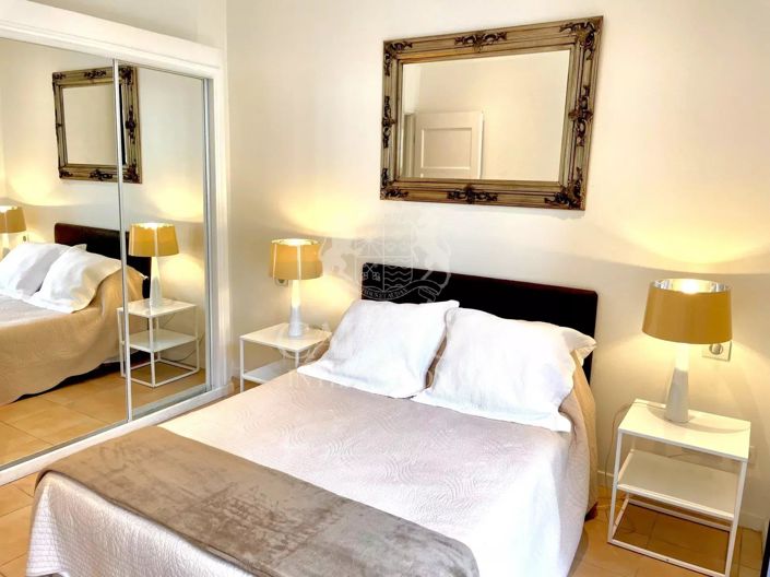 Image No.21-8 Bed House for sale