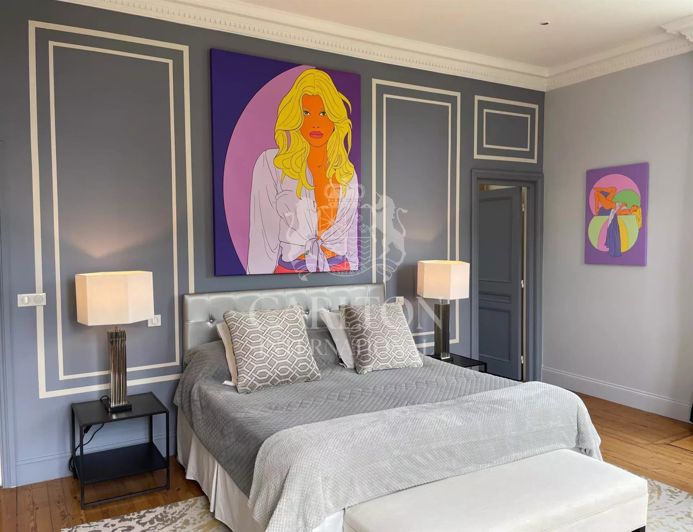 Image No.25-8 Bed House for sale