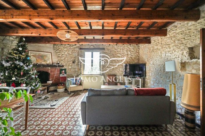 Image No.12-10 Bed Property for sale