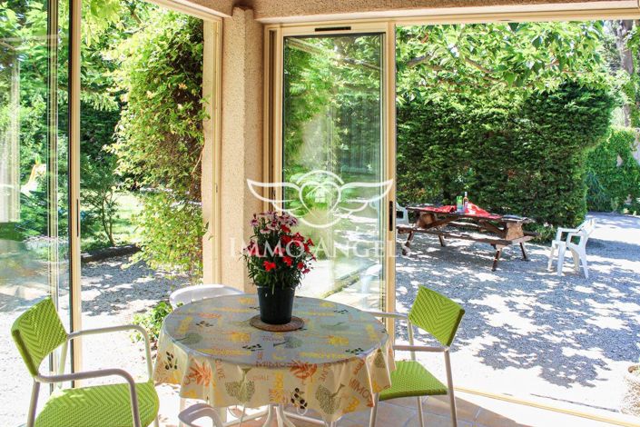 Image No.19-10 Bed Property for sale