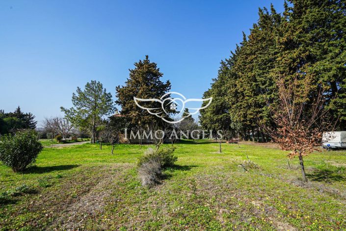 Image No.25-10 Bed Property for sale