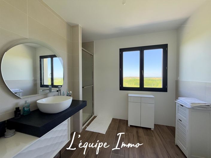 Image No.15-3 Bed House for sale