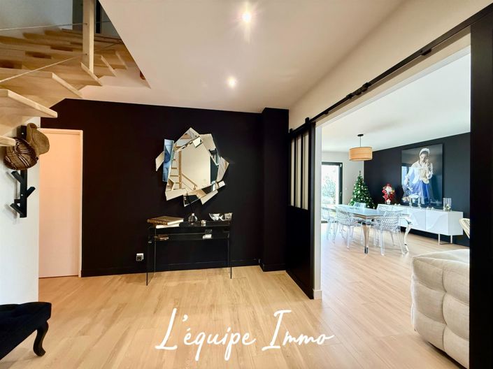 Image No.7-3 Bed House for sale