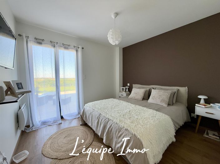 Image No.9-3 Bed House for sale