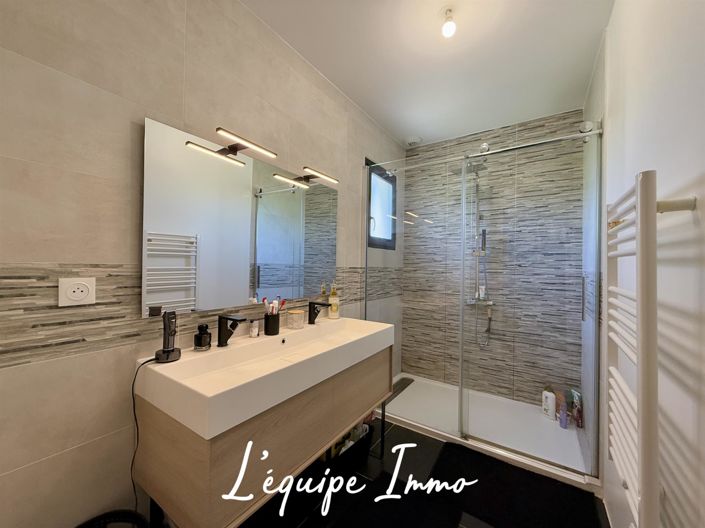 Image No.9-3 Bed House for sale