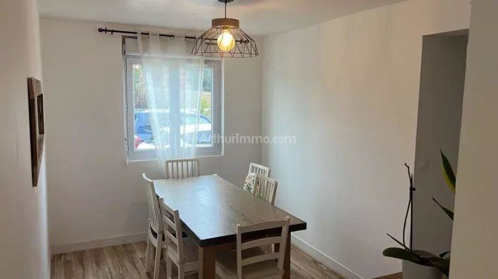 Image No.7-3 Bed House for sale