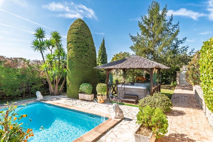 Image No.2-4 Bed House for sale