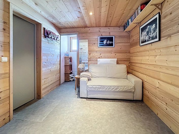 Image No.14-3 Bed House for sale