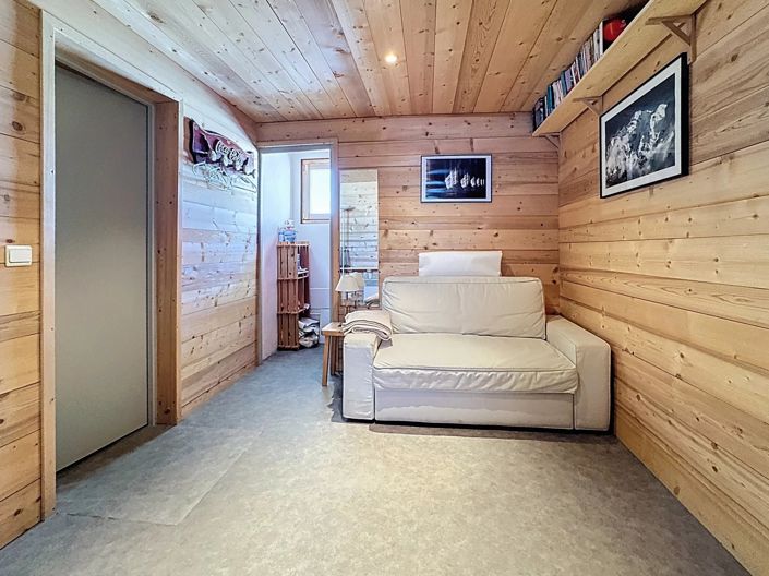 Image No.14-3 Bed House for sale