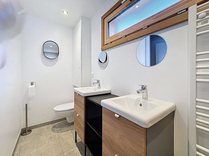 Image No.19-3 Bed House for sale