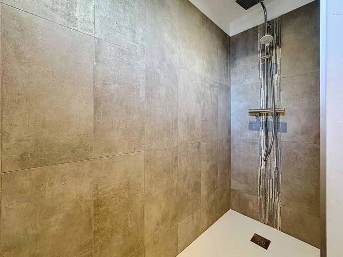 Image No.20-3 Bed House for sale