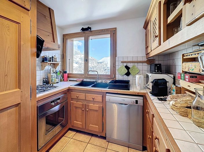 Image No.9-3 Bed House for sale