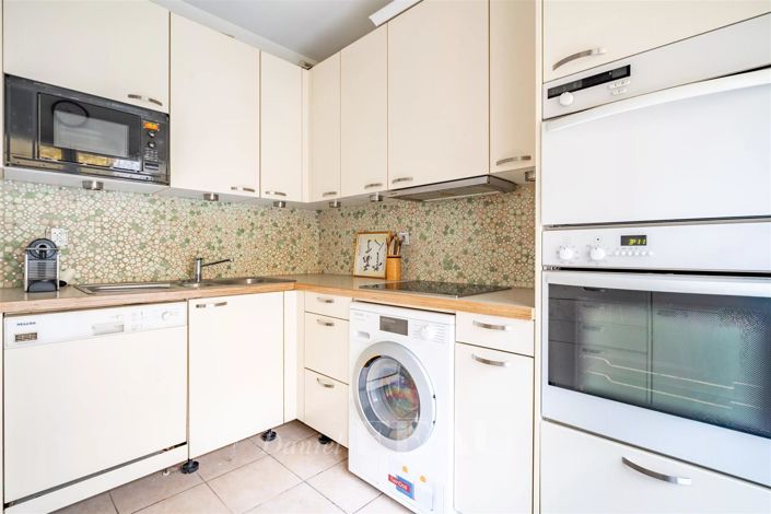 Image No.10-3 Bed Apartment for sale