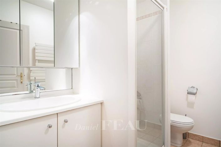 Image No.18-3 Bed Apartment for sale