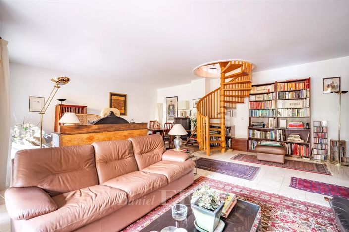 Image No.7-3 Bed Apartment for sale