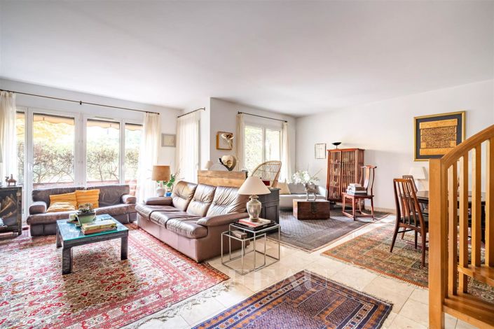 Image No.9-3 Bed Apartment for sale