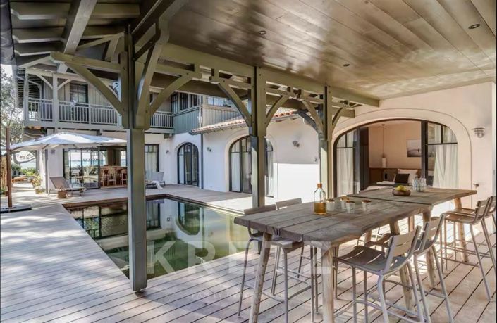 Image No.18-8 Bed House for sale