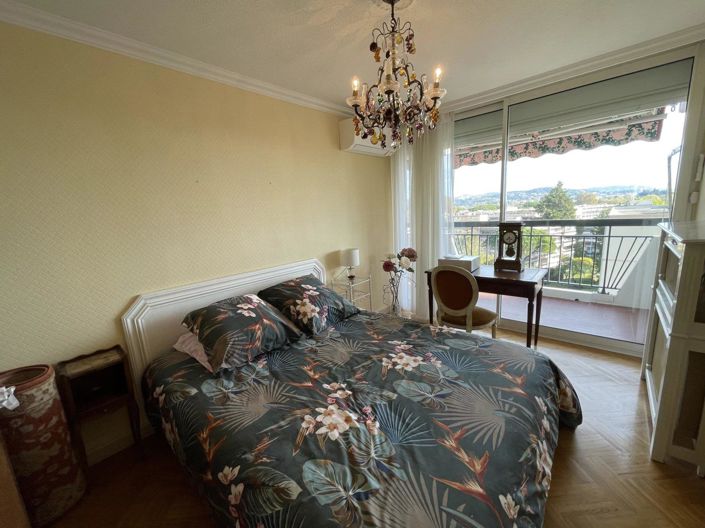 Image No.10-3 Bed Apartment for sale