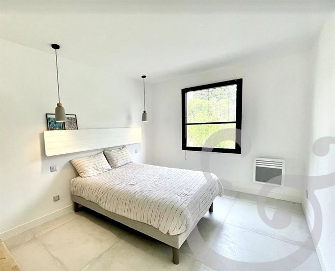 Image No.13-5 Bed House for sale