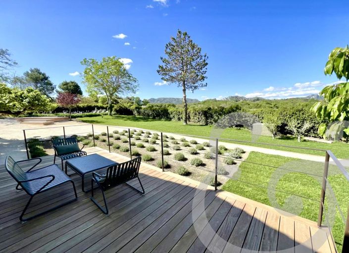 Image No.6-5 Bed House for sale