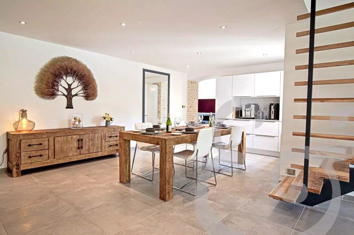 Image No.18-5 Bed House for sale