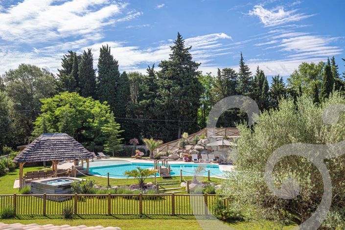 Image No.3-5 Bed House for sale