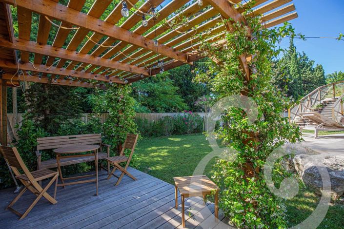 Image No.9-5 Bed House for sale