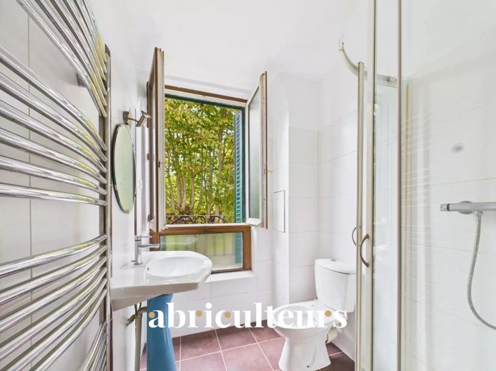 Image No.12-4 Bed House for sale