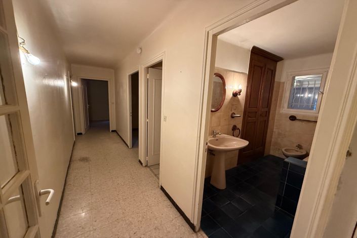 Image No.13-4 Bed House for sale