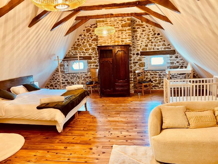 Image No.12-8 Bed House for sale