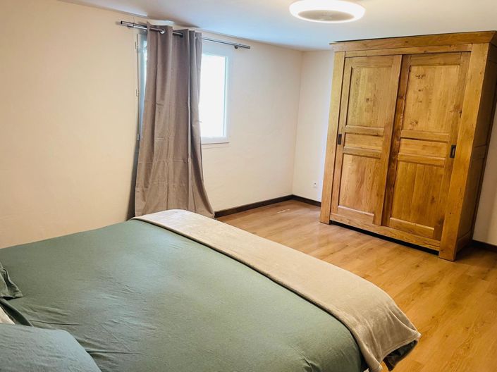 Image No.16-8 Bed House for sale