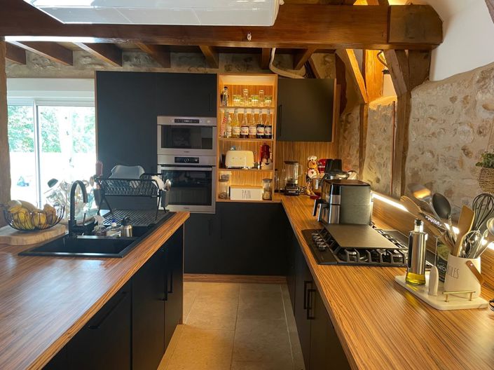 Image No.4-8 Bed House for sale