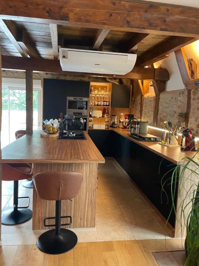 Image No.5-8 Bed House for sale