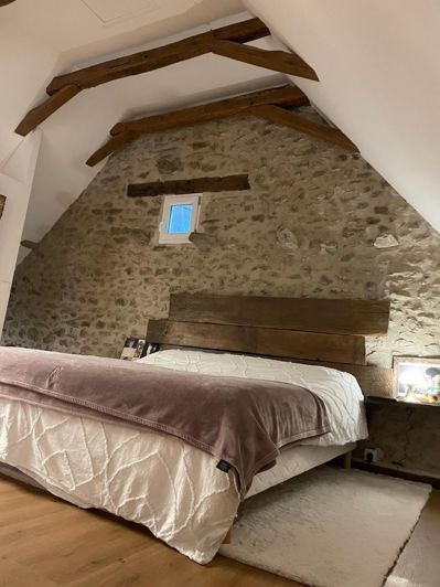 Image No.6-8 Bed House for sale