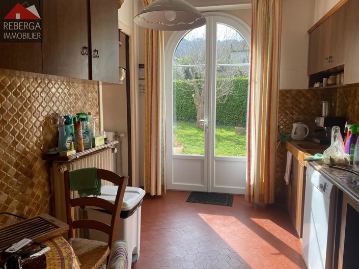 Image No.6-5 Bed House for sale