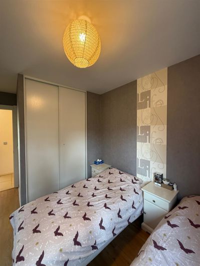 Image No.12-3 Bed Apartment for sale