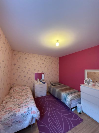 Image No.9-3 Bed Apartment for sale