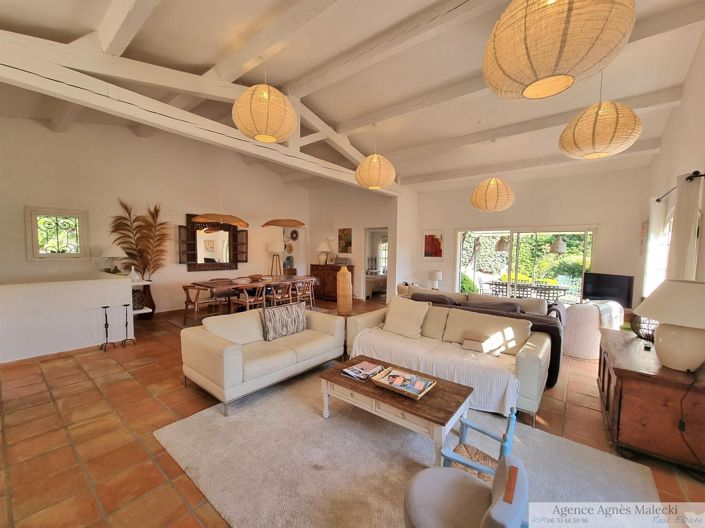 Image No.6-4 Bed House for sale