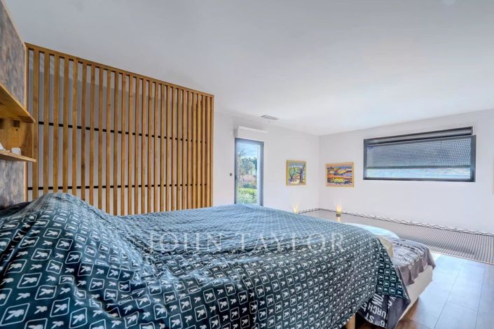 Image No.10-4 Bed House for sale