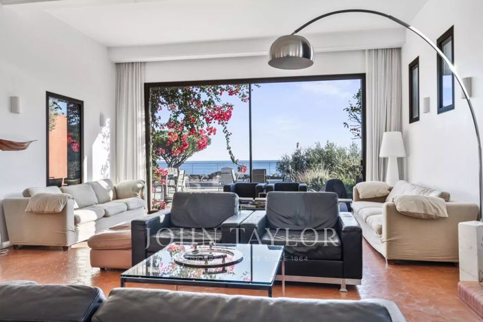 Image No.3-4 Bed House for sale