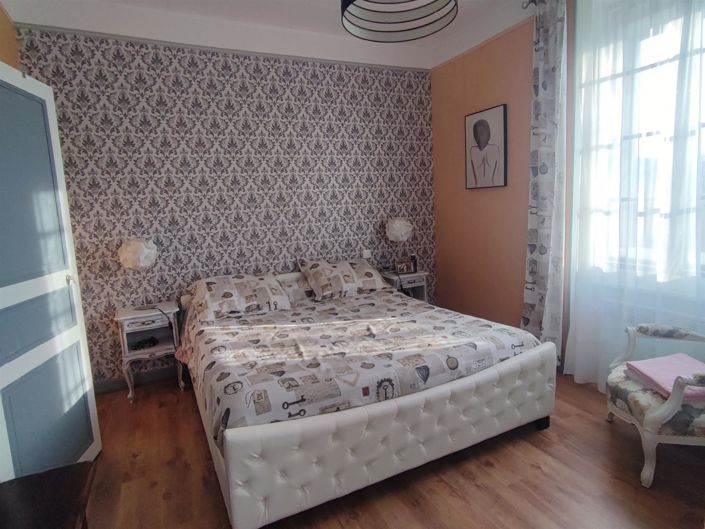 Image No.14-4 Bed House for sale