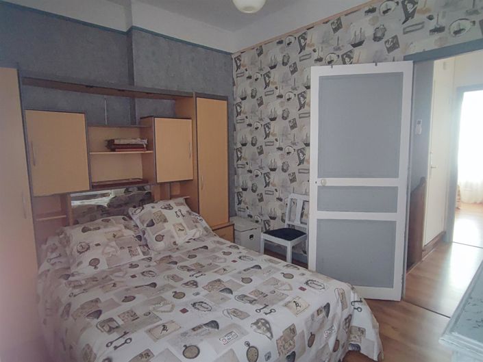 Image No.16-4 Bed House for sale