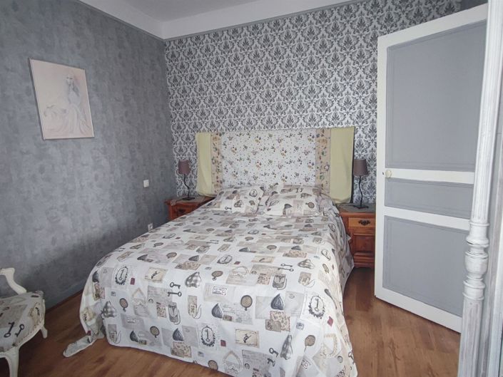 Image No.18-4 Bed House for sale