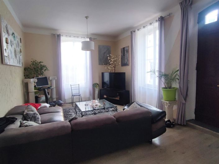 Image No.21-4 Bed House for sale