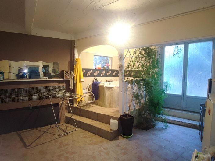 Image No.25-4 Bed House for sale