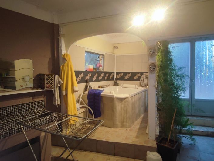 Image No.26-4 Bed House for sale