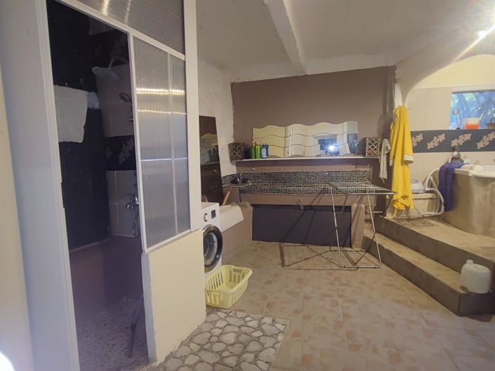 Image No.27-4 Bed House for sale