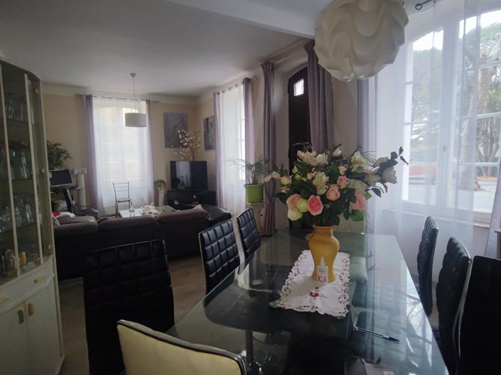 Image No.38-4 Bed House for sale