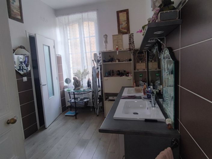 Image No.6-4 Bed House for sale